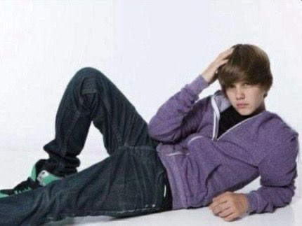 “vc disse q tava bem com ele”
bem longe