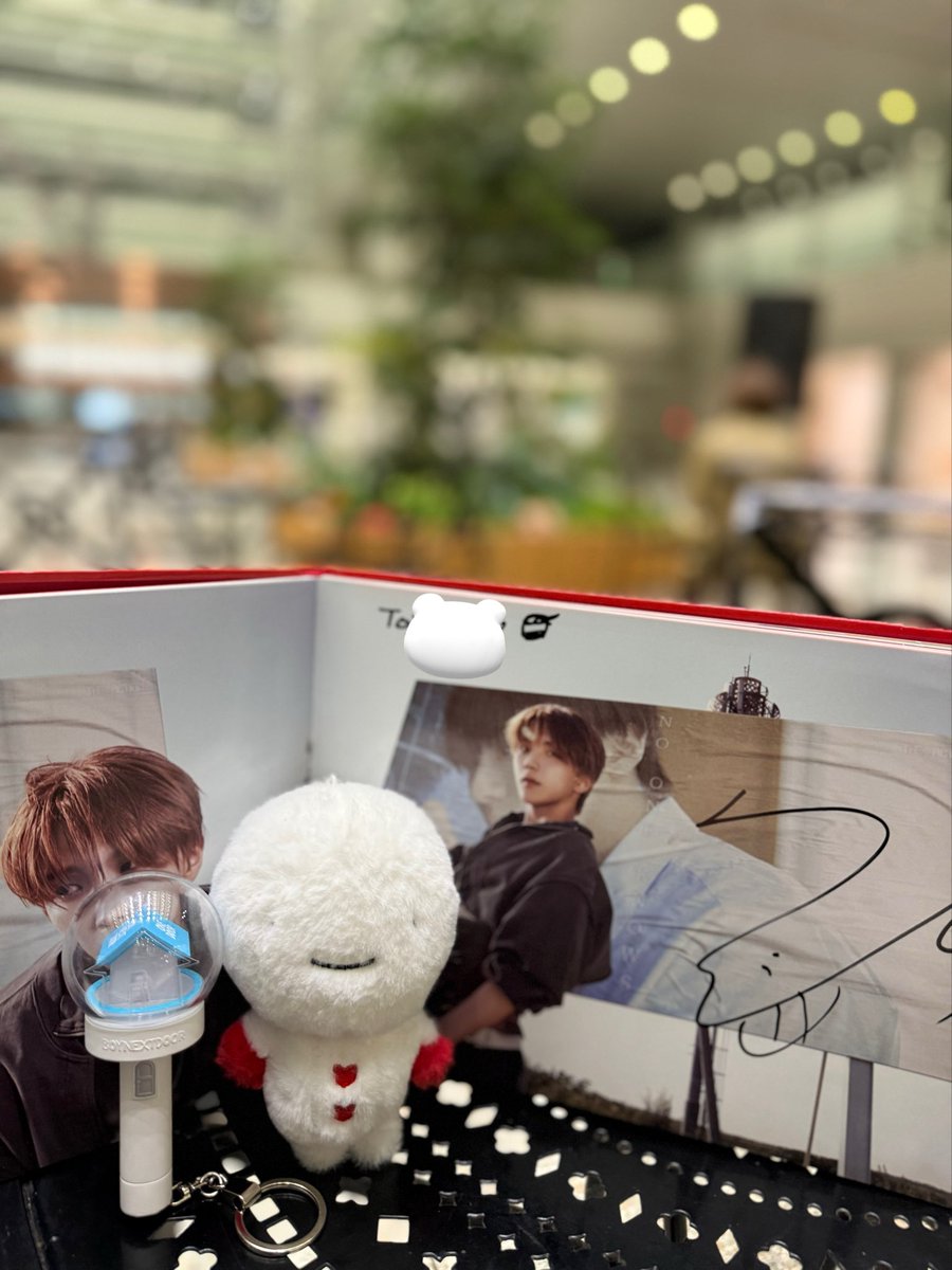 tanchan1129's tweet photo. 3部グリーティング
천국도🏝️
5部ロンサ
やっぱり最後に言いたかったこと緊張ですっかり忘れる🤯
ウナクはでかボイスで優しいなぁ´∀｀ https://t.co/BK1wOSrqH9