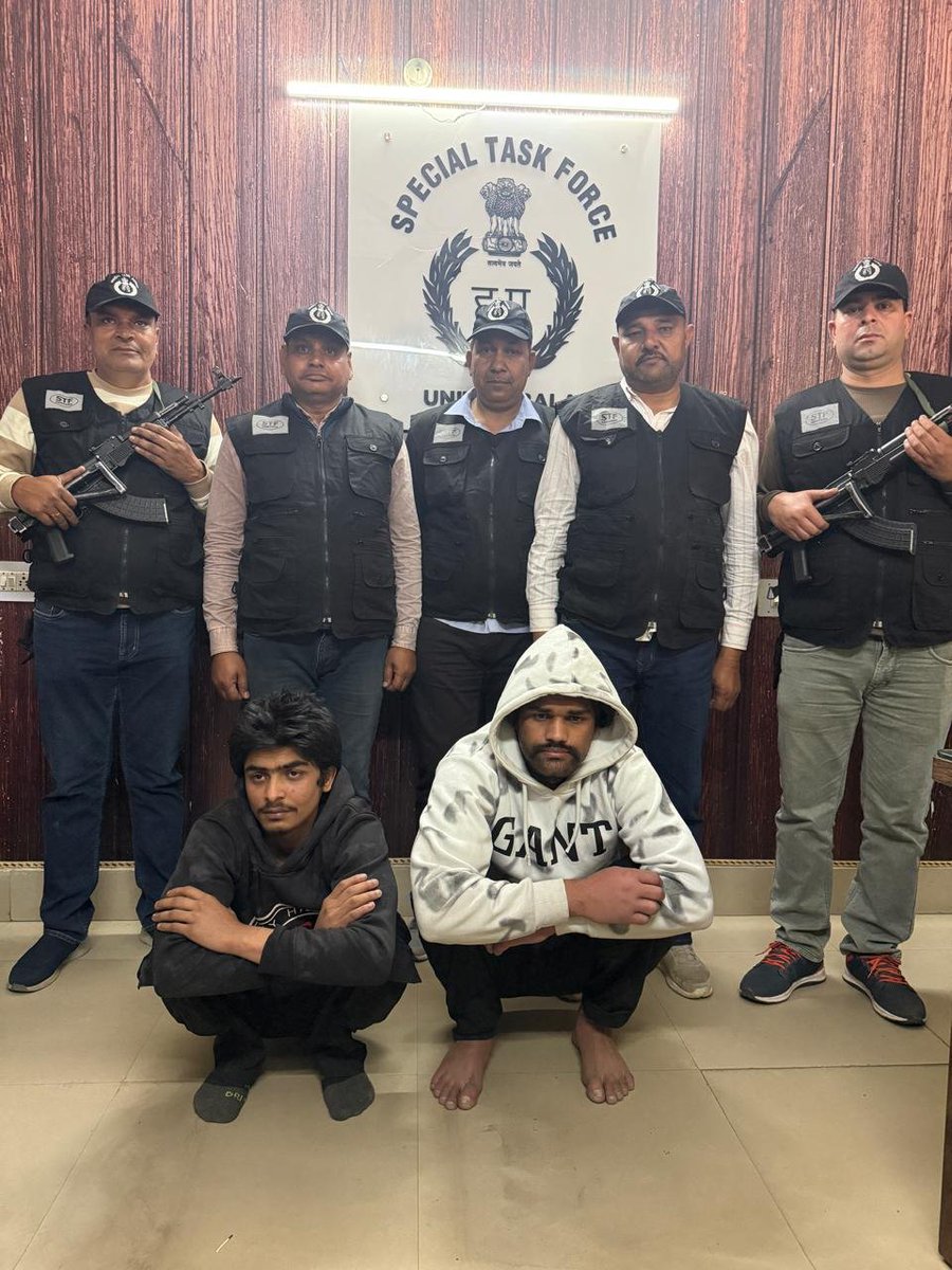 Cityview_90's tweet photo. 🚨 Big breakthrough by Special Task Force, Haryana Police! Two Pakistani nationals arrested from Ambala Cantt Railway Station after escaping from a juvenile home in J&amp;K. Swift coordination led to their handover for further probe. 🇮🇳
#STF #Ambala #RSPura
https://t.co/wdGpeiEyR1