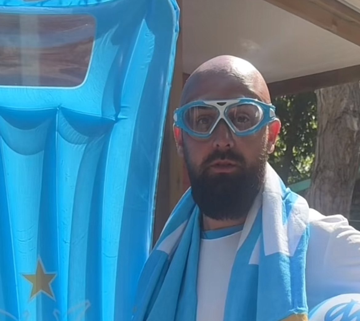 Be_OM13's tweet photo. Quand tu te réveilles lundi sans DS mais avec un président, mais mardi c'est tout l'inverse 

#TeamOM https://t.co/8EW130noHH