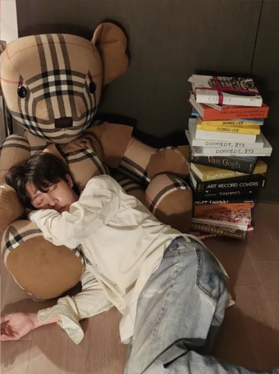 제일 멋진 나의 햇살, 나의 희망 정호석💜
생일 축하해!
너의 행복을 진심으로 바라는 사람이
있다는 걸 항상 기억하고 행복하길 바라!
너의 행복이 곧 나의 행복
사랑한다정호석❤

#호비생일ㅊㅋ 
#제이홉의하루가_사랑으로가득하길
#제이홉 #jhope #HAPPYJHOPEDAY