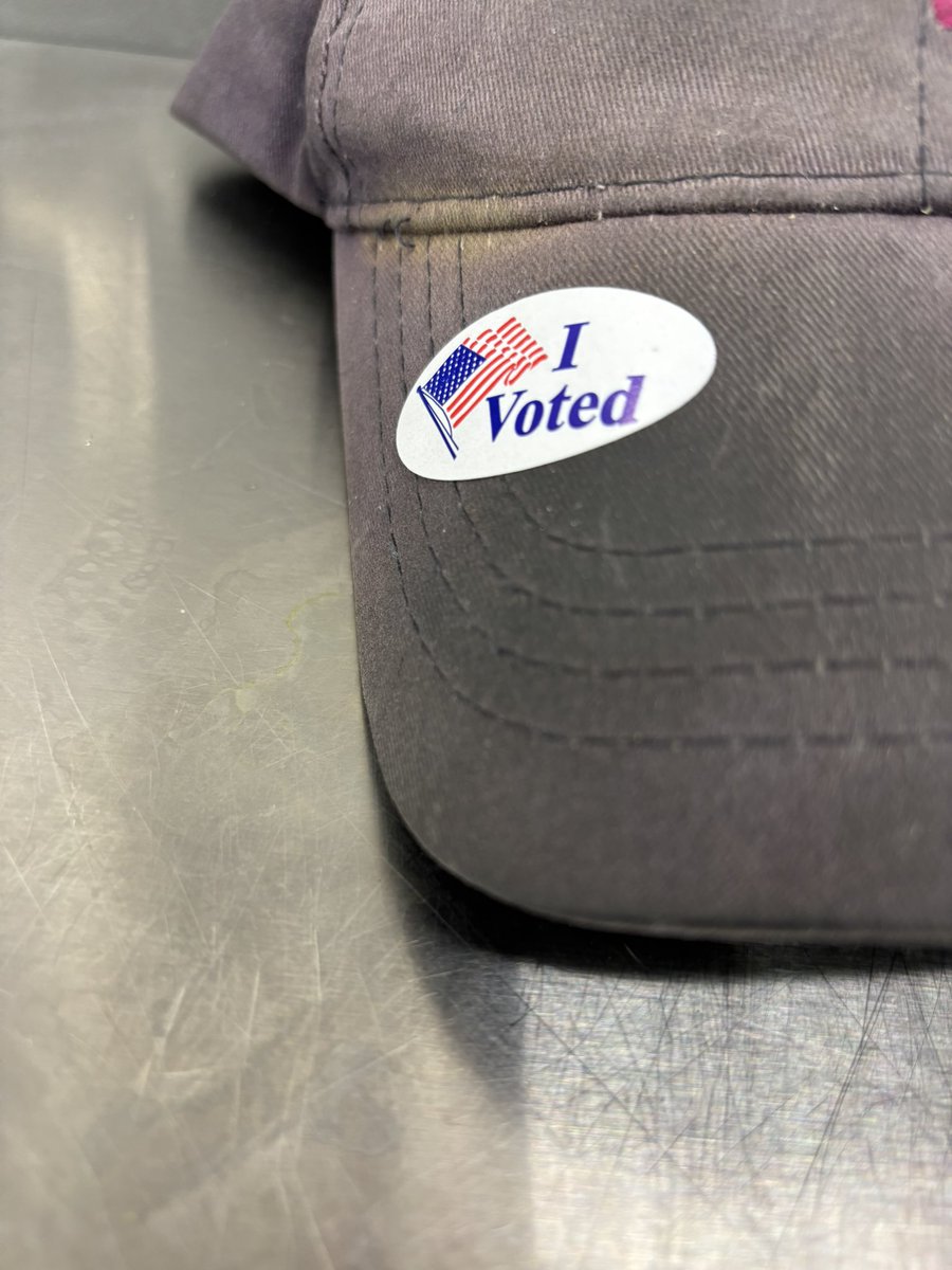 Sweasty's tweet image. Did my civic duty, and voted on the 1st day of early primary voting. Cast my  vote for Talarico. But for the first time in a while, I feel good about both Senate front runners, and their chances. Especially if Republicans are dumb enough choose Paxton.