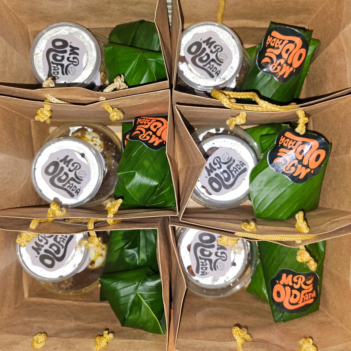 mrolofada's tweet photo. Got a team, a squad? Our lunch packs are ready to serve everyone. 

DM us for group or office orders.

#MrOlofada #ofadasauce #ofada #lagosfoodie #SurulereEats https://t.co/bxzvKNjVQR