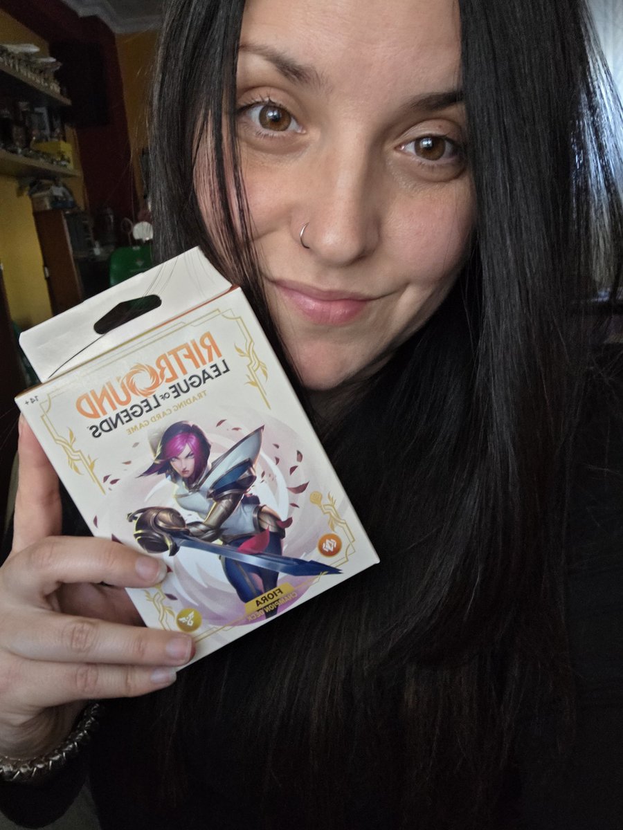 Por cierto, el domingo estuve en la tienda jugando un nexus y compré esto para sortearlo 🥰

Para participar:
- Sígueme 
- Menciona a dos amigos 🫂
- Da RT 🔁

Se sortea en una semana, suerte! 🍀