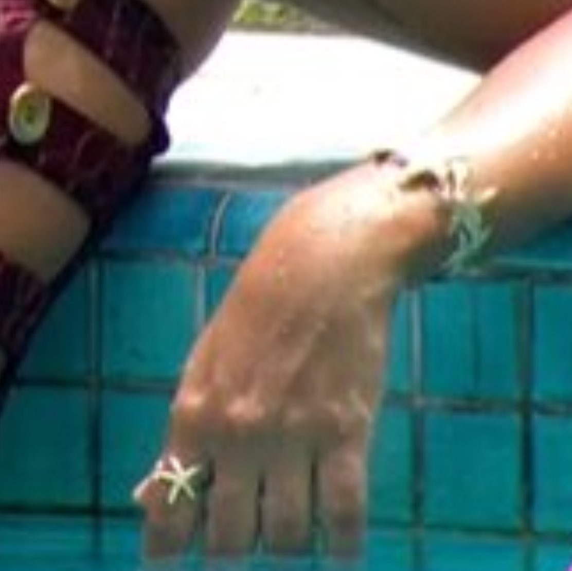 sweet girl tweet media