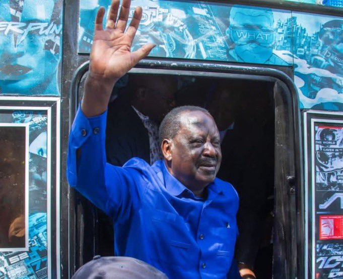 AlhajiKe's tweet image. Bag mbili apa kwa Mugambi as we wait for chief Kadhi to do de ting &amp;amp; discuss Ommy dimpoz returning instruments of power.