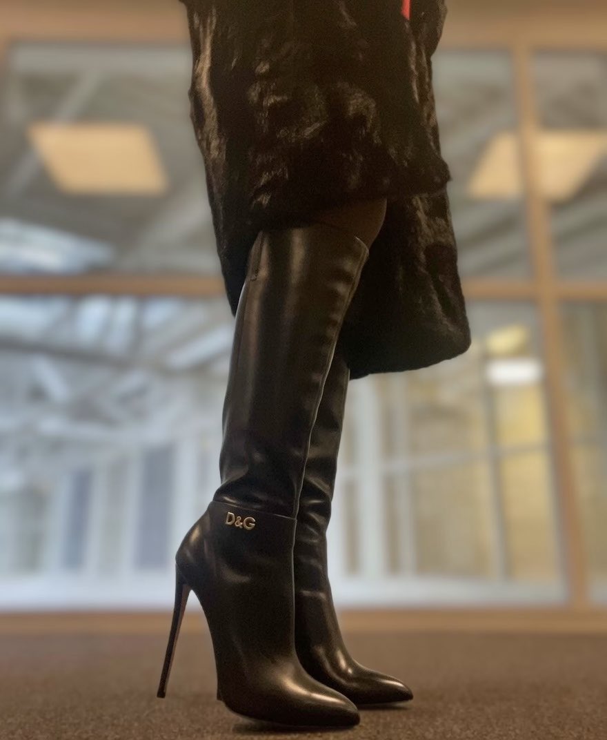 NorwegianFindomEmpress♠️ tweet media