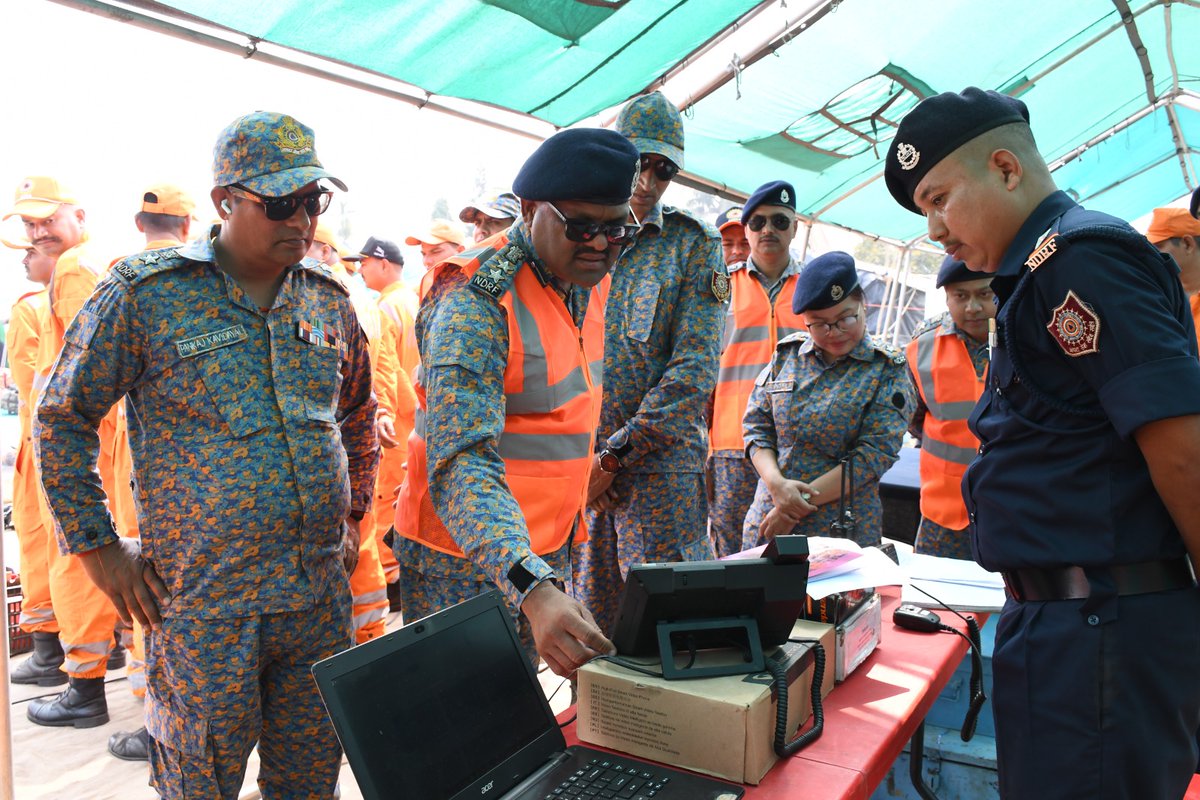 01NDRF's tweet photo. 🇮🇳 1st Bn. #NDRF conducted a statewide Mobilization Exercise across #Assam, #Tripura, and #Mizoram to assess disaster response preparedness, engaging all 18 teams alongside #SDMAs, #SDRF, Fire Services, #SSB, local volunteers, medical and other sister agencies.
@NDRFHQ https://t.co/3vbl09d2OR
