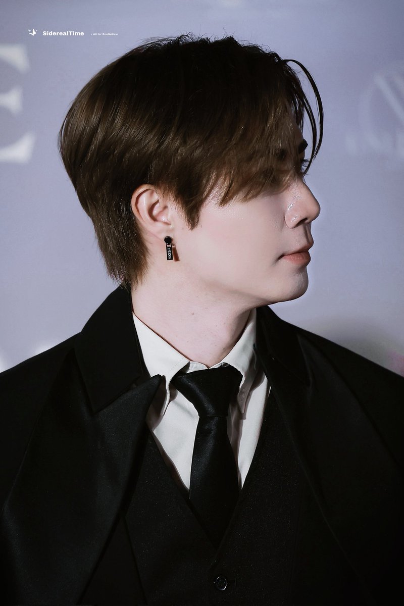 น้องซีเป็นผู้ชายที่เครื่องหน้าชัดมากยิ่งมุมข้างจะมองว่าหล่อก็คือโคตรหล่อจะมองสวยก็สวยสะใจ..คนอะไรลูกรักพระเจ้าที่แท้ทรู🫶💕💓💗✨️✨️😍😍💞👍👏
 #ZeePruk <a href="/zee_pruk/">Z</a> ✨️💕