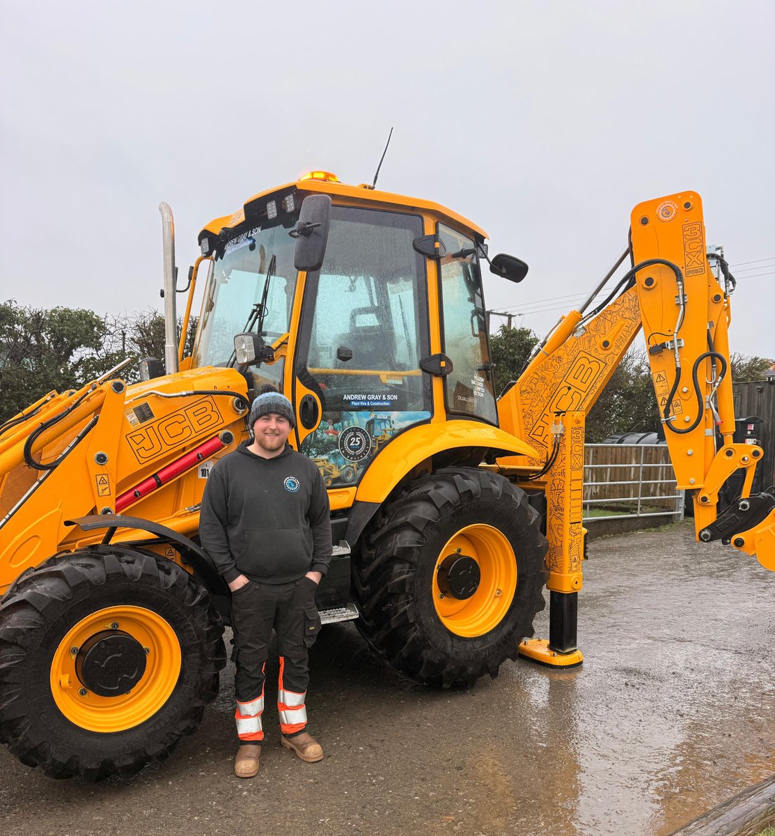Holt JCB Ltd tweet media