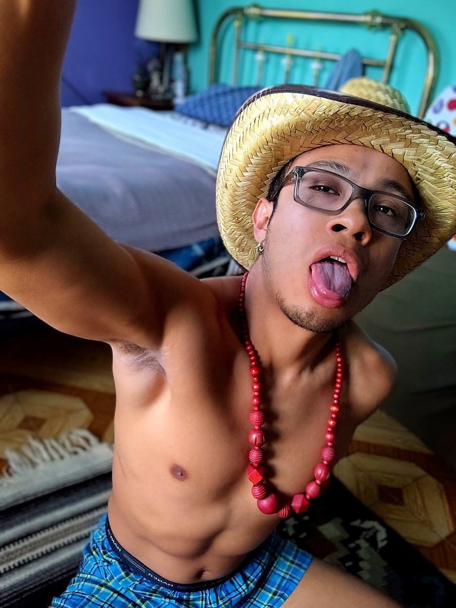 Cada estímulo una flecha que te arrastra más hondo en esta guerra de la dimensión de las conciencias, exhalo proyectiles para librarla en silencio. अत्रि विराट् अवधूत