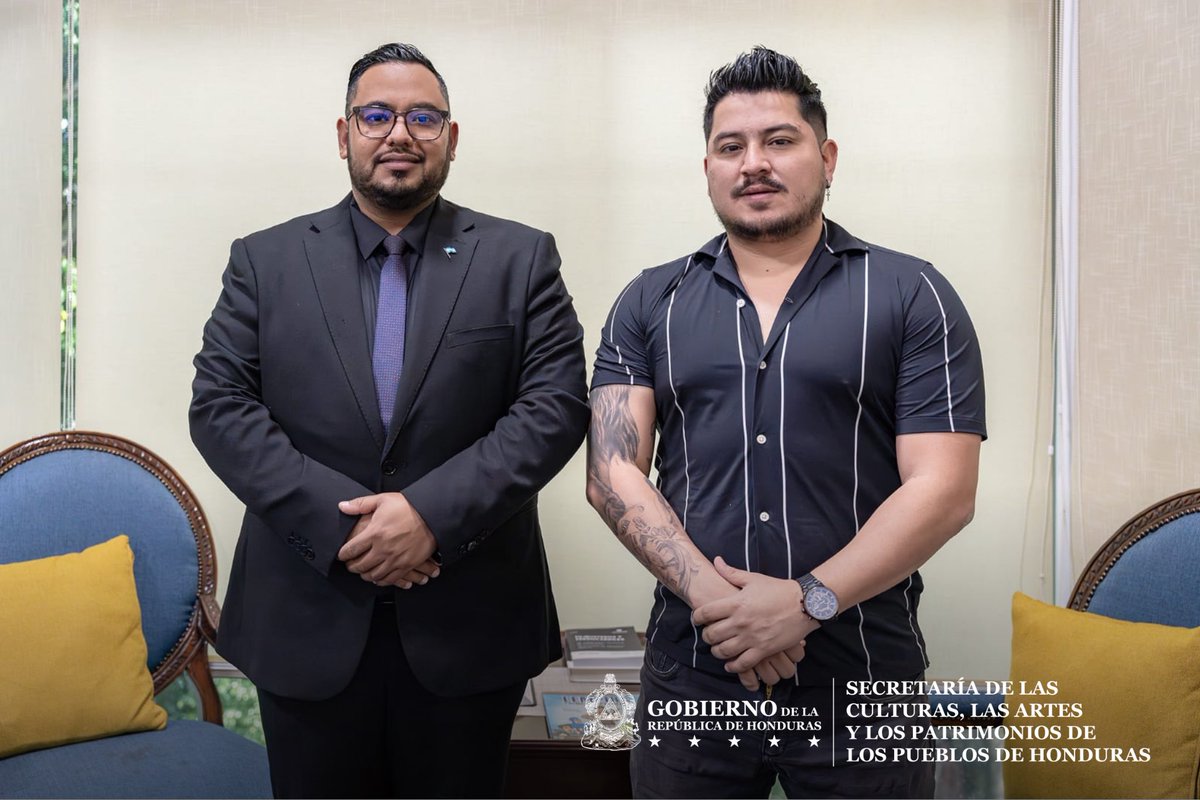 SECAPHN's tweet photo. El ministro Yasser Handal sostuvo un diálogo con representantes de Fundación de Artes Educativas, Coros y Orquestas de Honduras (FARECOH) y Banda 504 para fortalecer el arte y la música en Honduras. 🎶 🇭🇳
#SECAPPH #MúsicaHondureña #VamosAEstarBien https://t.co/X060h2KMK6