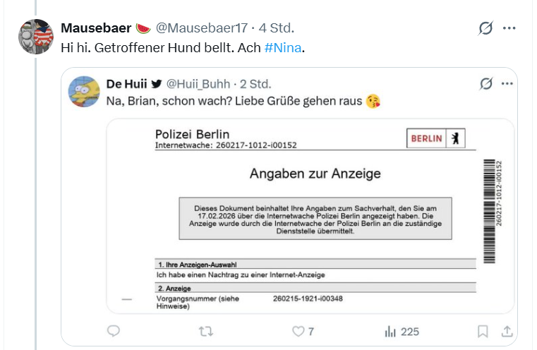 daungari167925's tweet photo. #b1702 zuerst sich lustig machen und dann sich verpfeifen. Oder geht er nur auf den Karneval? Kostüme hat er ja genug... https://t.co/266Uu5Cq39