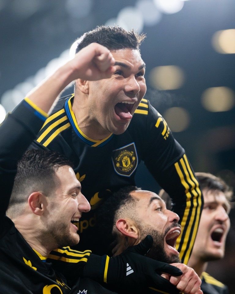 🚨MANCHESTER UNITED GAIN TRAIN

No Manchester United fan should have less than 30K followers. 

- Drop handles
- Like and repost 
- Follow me and everyone who reposts this.

Turn on my post notifications🔔