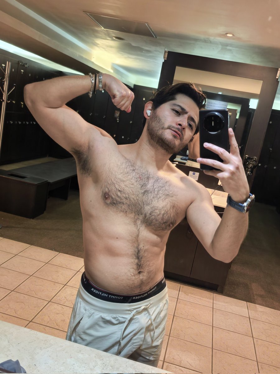 brassitox's tweet photo. quien para morning sex despues del gym?

 👁️👄👁️🔥 https://t.co/uGRKx6nFaD