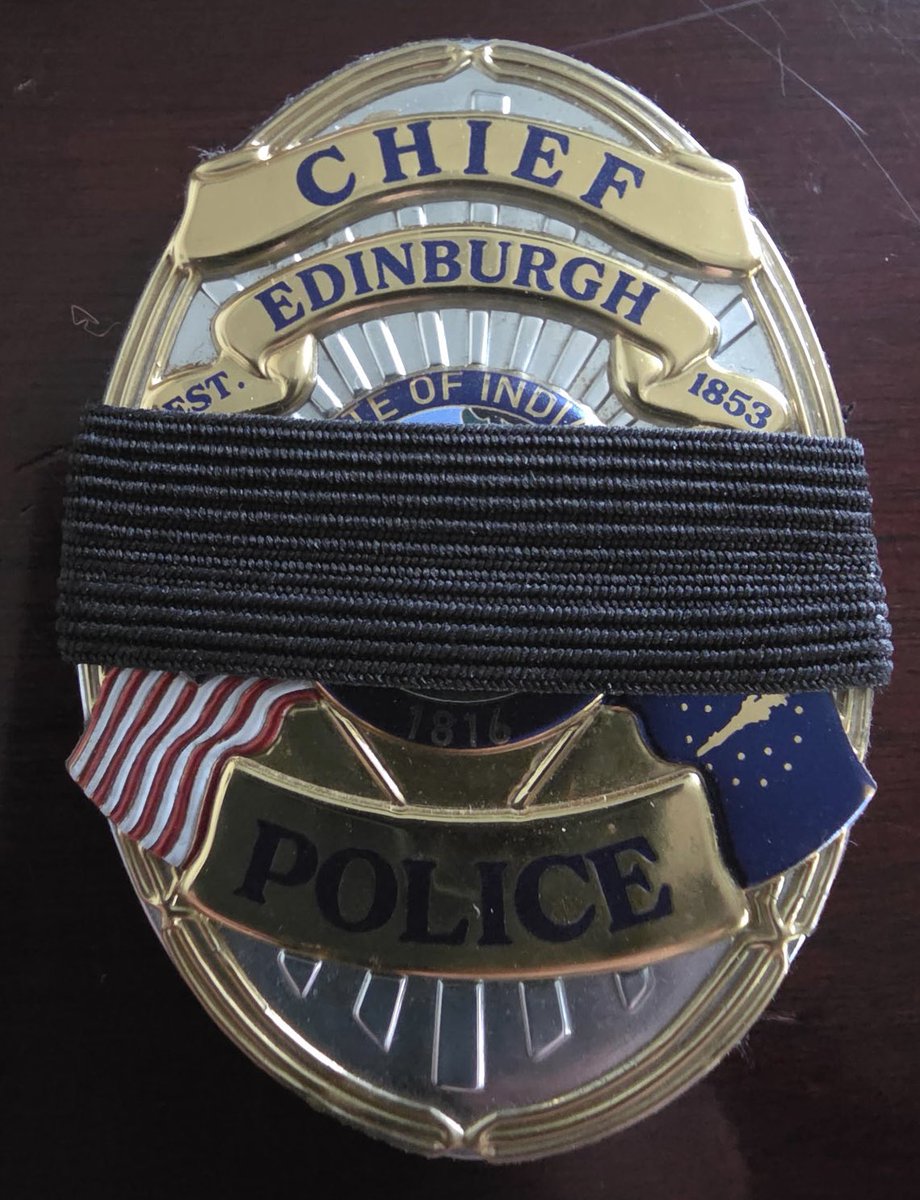 RafaelOnTV's tweet photo. Law-enforcement agencies from Edinburgh, Greenwood, Columbus, Whiteland, Franklin, Southport, New Whiteland and the Johnson County Sheriff’s Office are showing their solidarity for the Beech Grove Police Department. @FOX59 @CBS4Indy https://t.co/UZ5K58EWEE