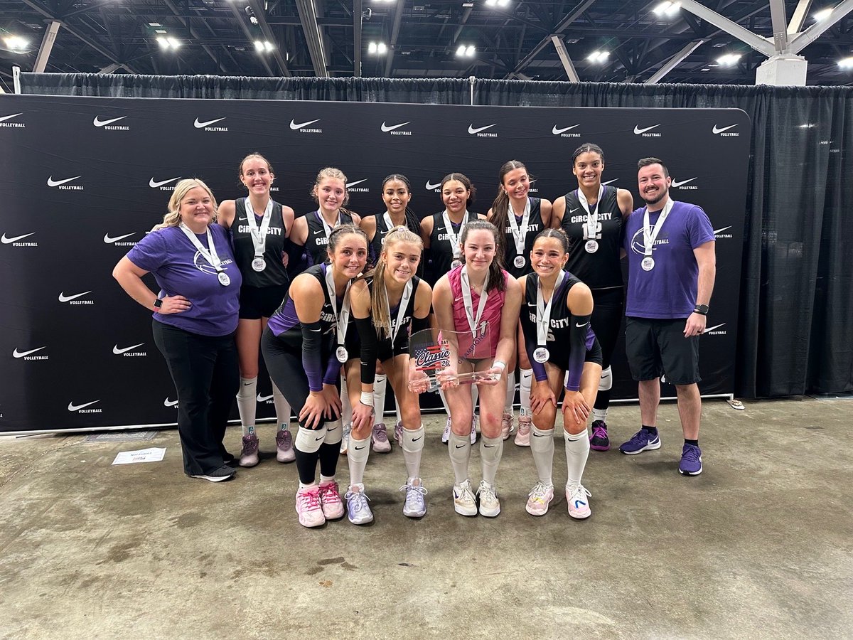Congratulations to 16 Purple on their 1st Place Finish and undefeated weekend in the 16 Open Division at the Nike President’s Day Classic in St. Louis!🔥 Great work, ladies! 🤩 #CircleCityElite