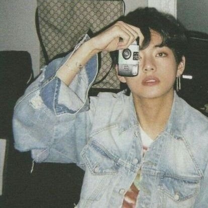 wallpaper  
last song i listened to
last saved idol/famous person 

5 mutuals who should do it too 🙈🙈🙈
<a href="/HsynLa/">Hsyn_la ⊙⊝⊜💜✨️</a> <a href="/Aiidden23/">hayden🎀</a> <a href="/btsthems/">파리다7가시모바🇦🇿⊙⊝⊜ᴬᴿᴵᴿᴬᴺᴳ</a> <a href="/kthvii50488/">kthvii</a>