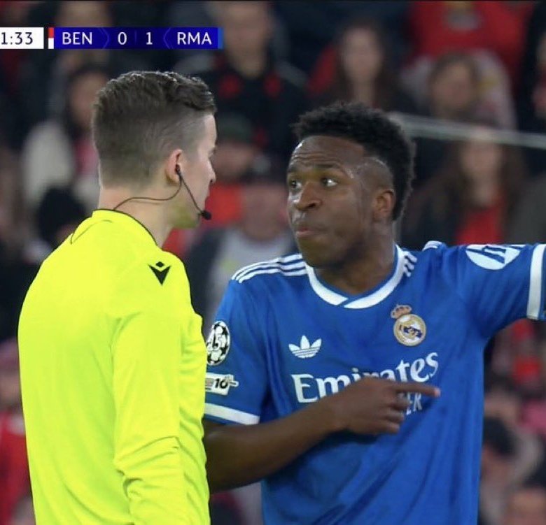 J'espère des sanctions exemplaires à l'encontre de Gianluca Prestianni.

C'est juste intolérable... Et les supporters du Benfica ne valent pas mieux à siffler Vinicius...