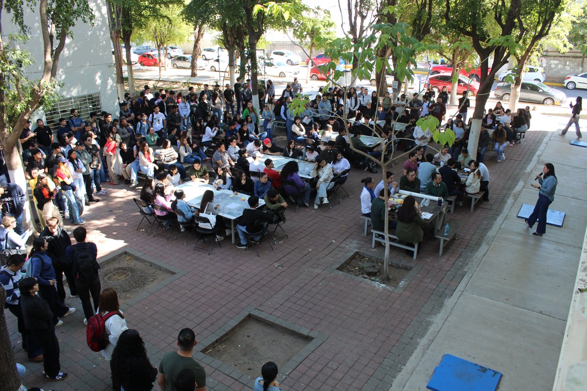 implanculiacan's tweet photo. 🫰 Agradecemos a todas y todos los alumnos de la @FAUAS_Oficial de la Universidad Autónoma de Sinaloa, por su colaboración en este Taller de Participación Ciudadana, "Imaginemos Nuestra Ciudad” de IMPLAN; fue un espacio lleno de propuestas, diálogo y creatividad.  Gracias...!! ✨ https://t.co/8idzfCC5eq