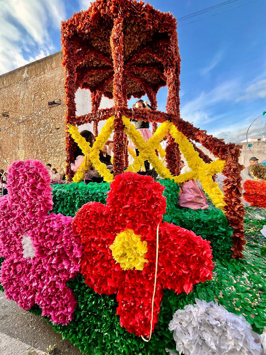 lizzie_hubbard2's tweet image. More #Carnival parades, with lots of fun and colour from East #Algarve #Portugal 🇵🇹 🇵🇹 #CarnivalPortugal