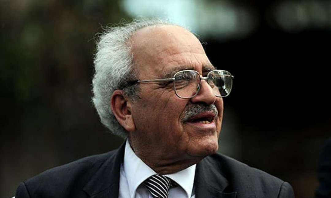 “Zaman insanı hep ölüme doğru götürürken ramazan gelir, diriliş ayı başlar.”

— Sezai Karakoç