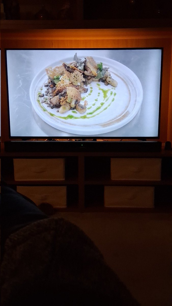 TVSimes's tweet photo. Ooh. Tasty. #MasterChefTheProfessionals #MasterChefUK https://t.co/f0Zfwn2JQL