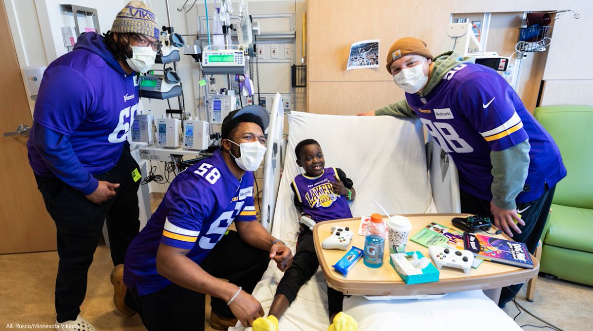 Lindsey Young tweet media