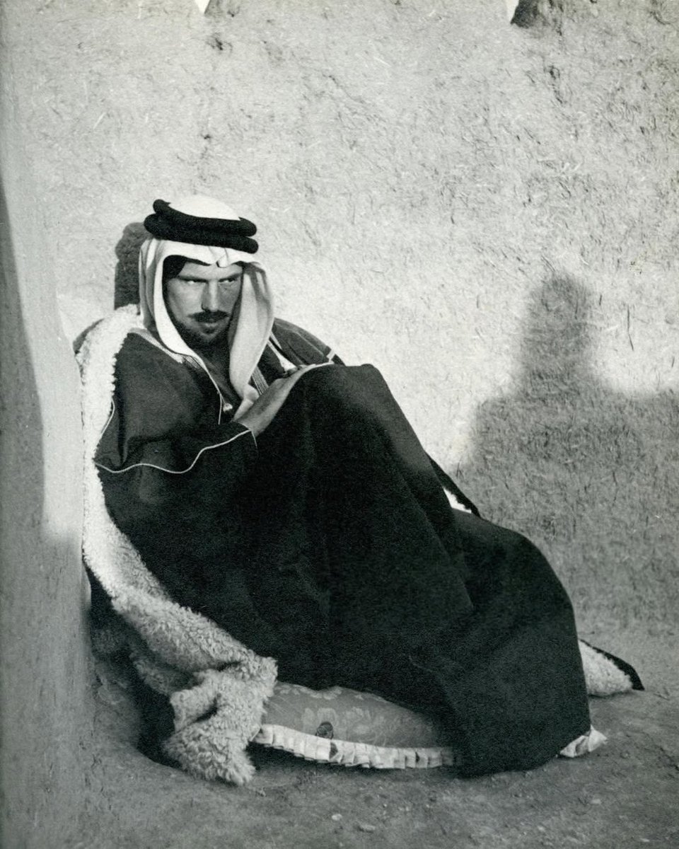 M8l9l's tweet photo. ㅤ  
ㅤ  ㅤ  
خل الكلام من اللسان اخذ الكلام من العيون
إلـى بغيت تترجـم شعـور العرب وإحساسها
ㅤ  ㅤ https://t.co/j48XFzAzX4