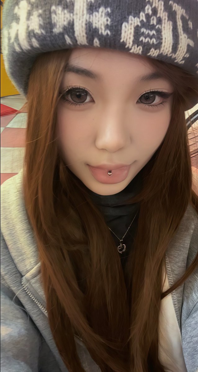 SebastianBuny11's tweet photo. 宝宝可以亲亲你吗……
#四爱女攻 https://t.co/3IEuYBxS0t