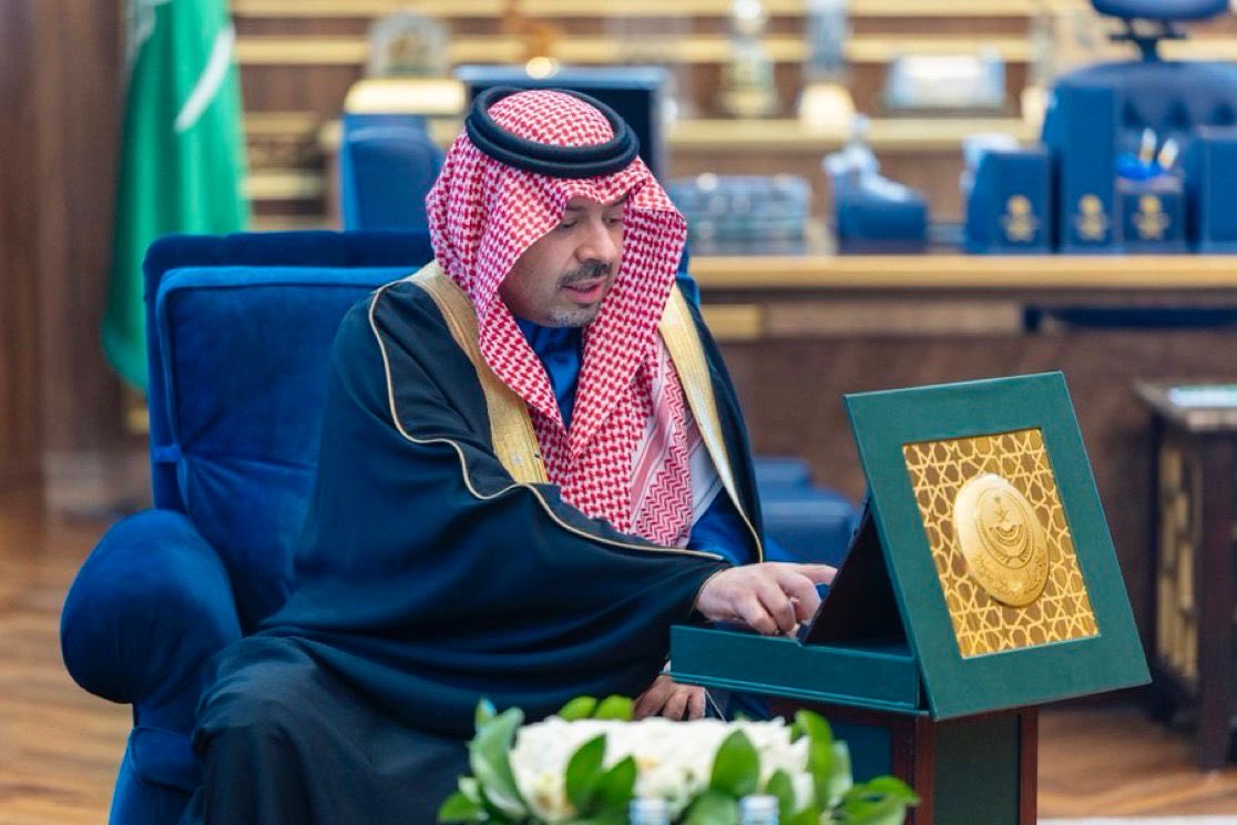 دشن الأمير فيصل بن خالد بن سلطان 
أمير منطقة #الحدود_الشمالية مبادرة #ابشر_بالخير_6 في عامها السادس لدعم العمل المجتمعي وتحفيز المشاركة الفاعلة بما يسهم في تحقيق أثر مستدام يعزز جودة الحياة ويجسد قيم التراحم والتعاون خلال شهر رمضان المبارك.

في شهر الخير #ابشر_بالخير_6