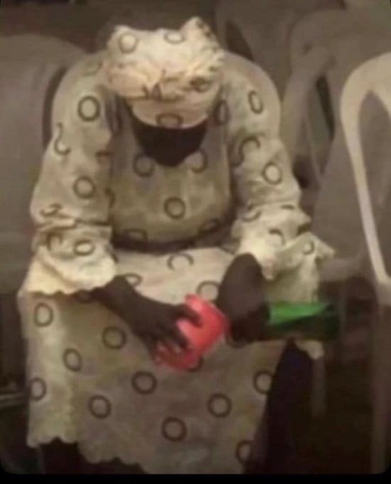 Nah me go post.
Nah me still like am myself.
Nah me  still retweet am.
I require myself again.

My mutuals were una dey