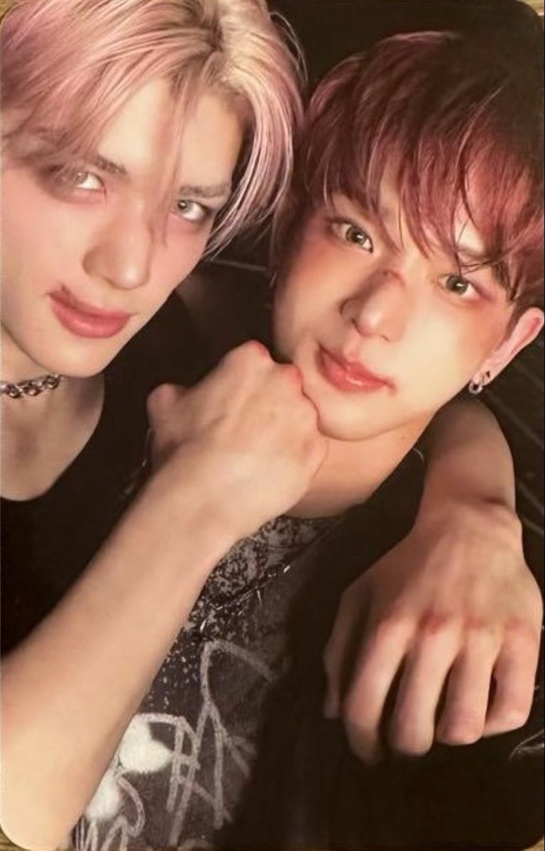 hourly harumaki (@hrmkisses) on Twitter photo 