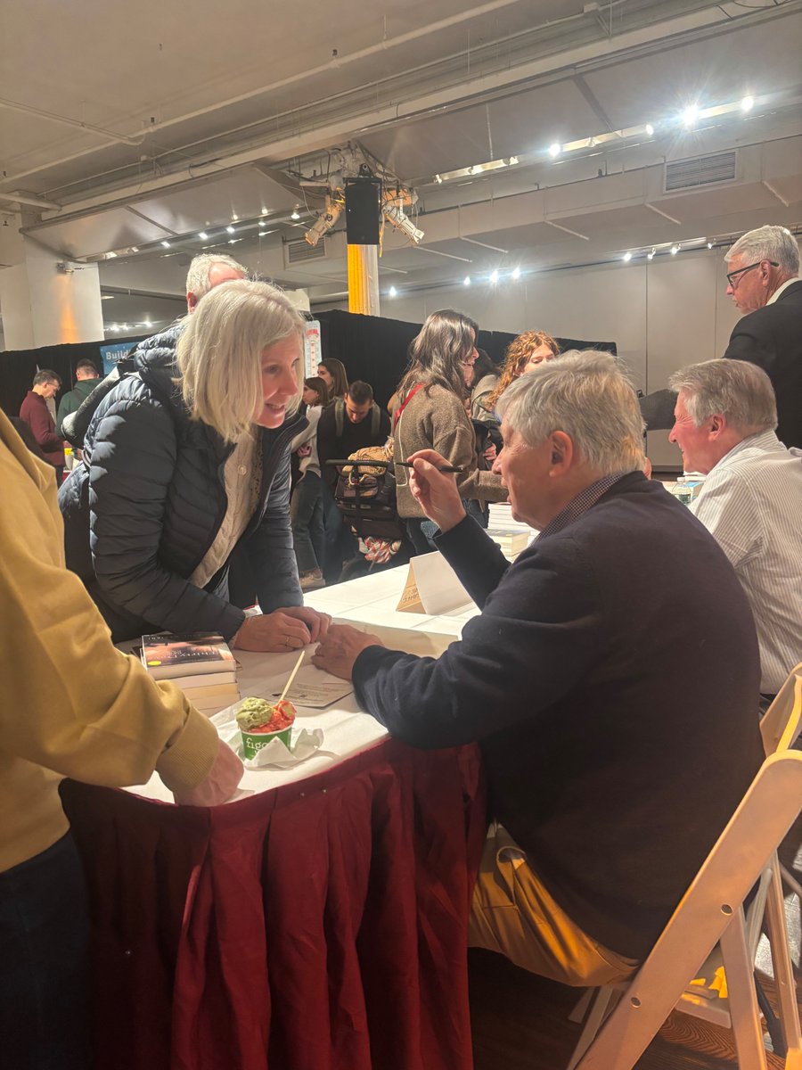 Slant Books tweet media