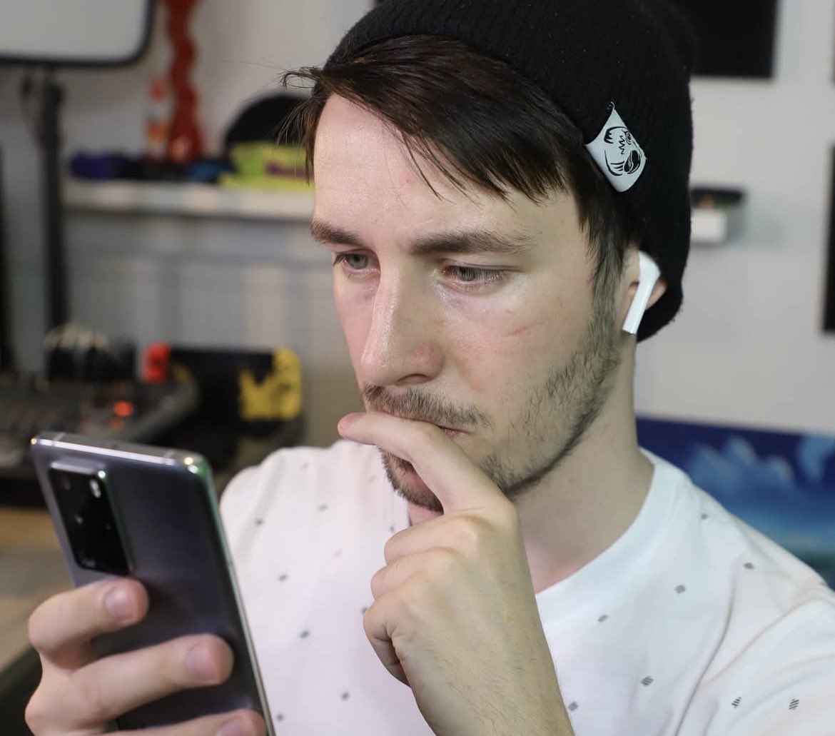facelessgear's tweet photo. Wanneer je al 10 jaar geabonneerd bent op @LinkTijger en nog steeds niet weet waar dat litteken op z’n wang vandaan komt 🤷‍♂️ https://t.co/4g3D4vKPcY