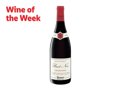 StevenTwit's tweet photo. Lidl Wine Of The Week. #redwine #lidl #pinot #wineoftheweek https://t.co/mHZaZNRTw5
