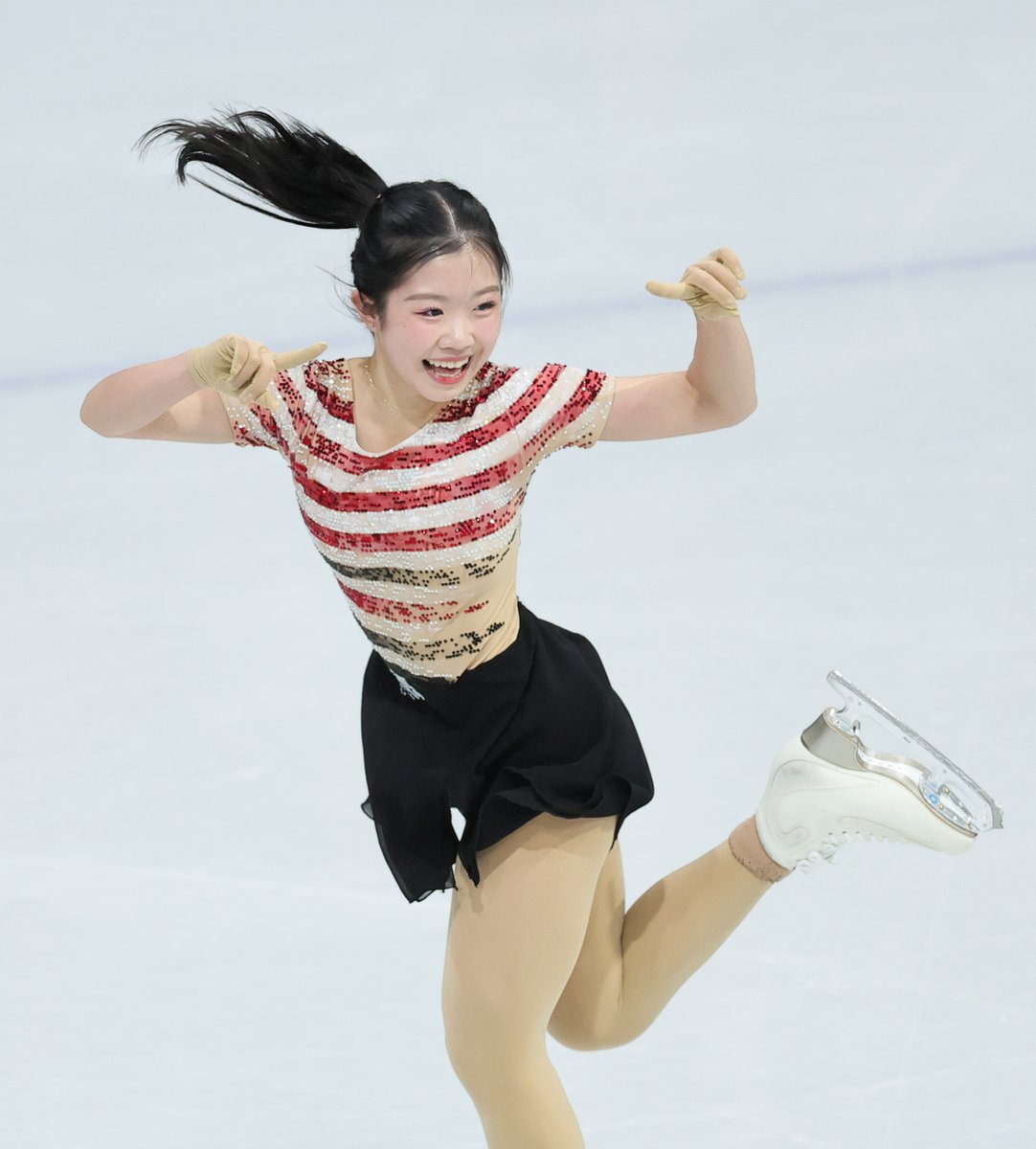 ミラノ・コルティナ冬季五輪。フィギュアスケート女子SPで、満面の笑みで演技する中井亜美選手

写真特集mainichi.jp/graphs/2026021… 
#中井亜美 #Olympics #MilanoCortina2026