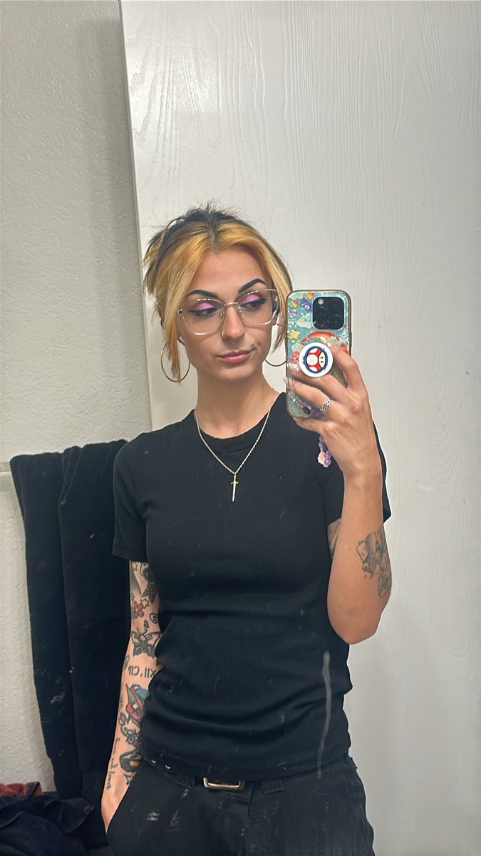 em 🗝️ tweet media