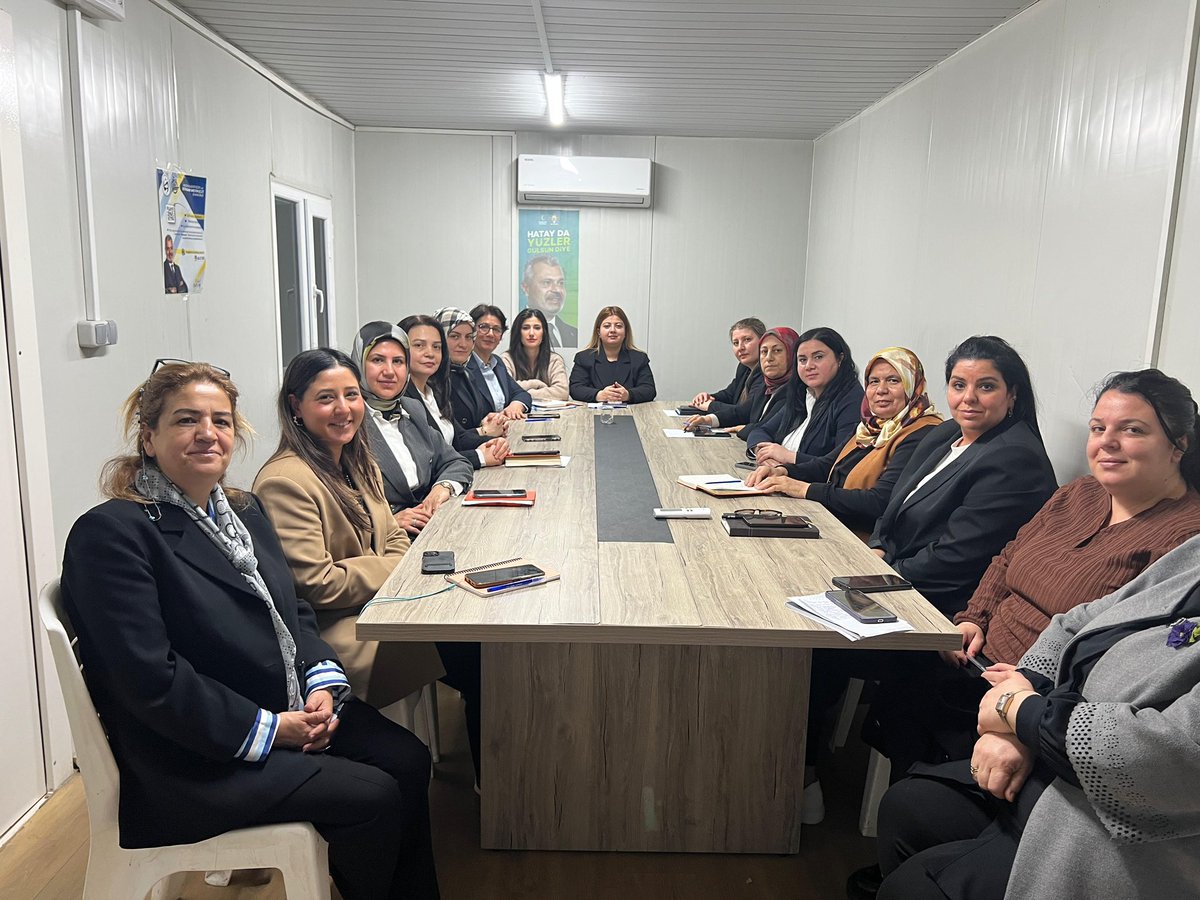 📍AK Parti Hatay İl Başkanlığı

İlçe Kadın Kolları Başkanlarımızla Ramazan ayına yönelik programlarımızı değerlendirdiğimiz istişare toplantısı gerçekleştirdik.

Ramazan’ın rahmet ve bereketini Hatay’ımızın her köşesine ulaştırmak için hazırlıklarımızı titizlikle sürdürüyoruz.