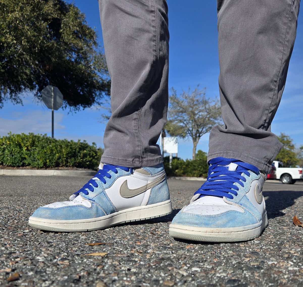 hyper royal jordan 1 on foot