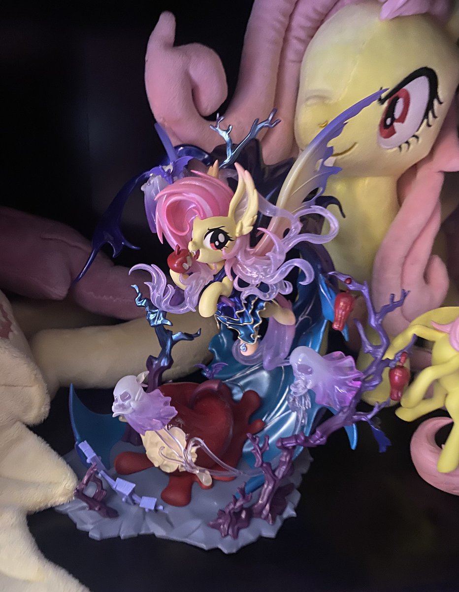 I finally got my grubby hands on this. Now I can RIP