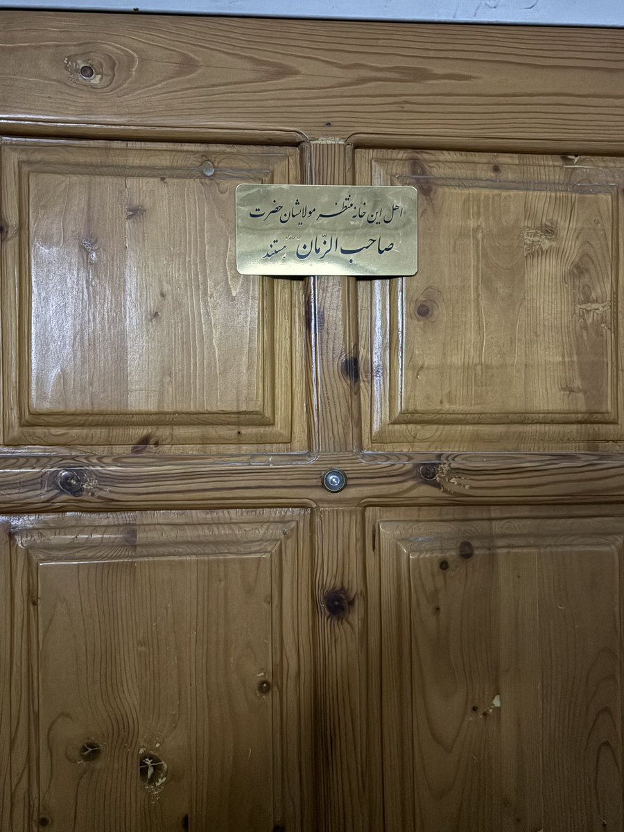 alikiashun's tweet photo. اهالی این خانه جمعه به جمعه کیر میشوند😂 https://t.co/oE8pGNj9bT