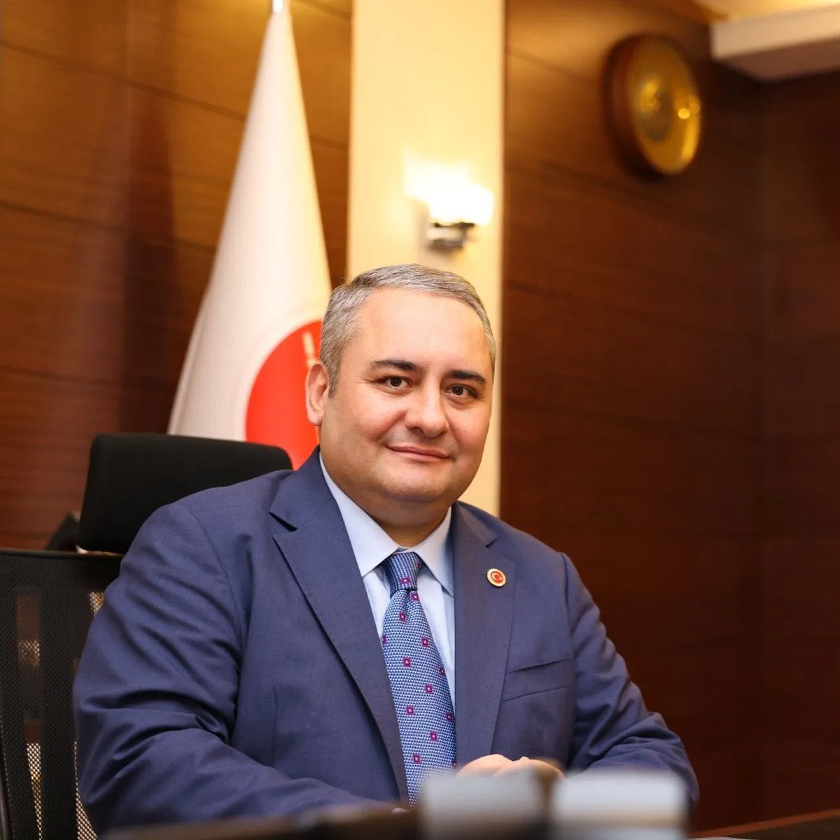 Keçiören Belediye Başkanı Mesut Özarslan’ın CHP’den istifasının ardından yapılan saha araştırmasının sonuçları yayımlandı.

🟩Başarılı bulanlar: %59,50
🟥Başarısız bulanlar: %33,30,

🟥Başarılı bulan CHP’liler: %56,71
🟧Başarılı bulan AKP’liler: %68,44 

(griPOLL)