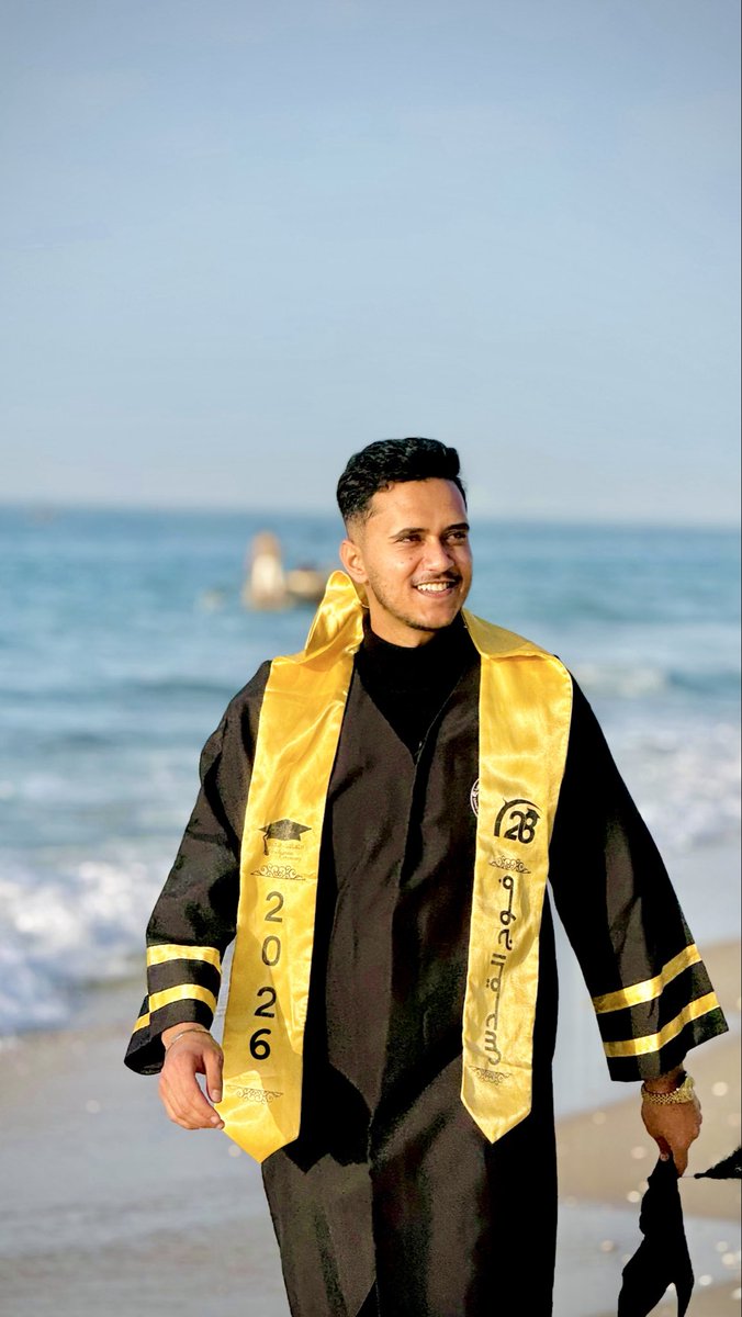 BasharSaid77's tweet photo. " أنوار التَمامِ لَنا تَجلّت، وَلولا اللّٰه ما كُنَا وَصلنا'"🎓
Graduation🎓 

الحمدلله تم تخرجي من جامعة القدس المفتوحة درجة البكالوريوس في تخصص" أنظمة المعلومات الحاسوبية وأمن المعلومات"❤️ https://t.co/Fs8gHDU4f7
