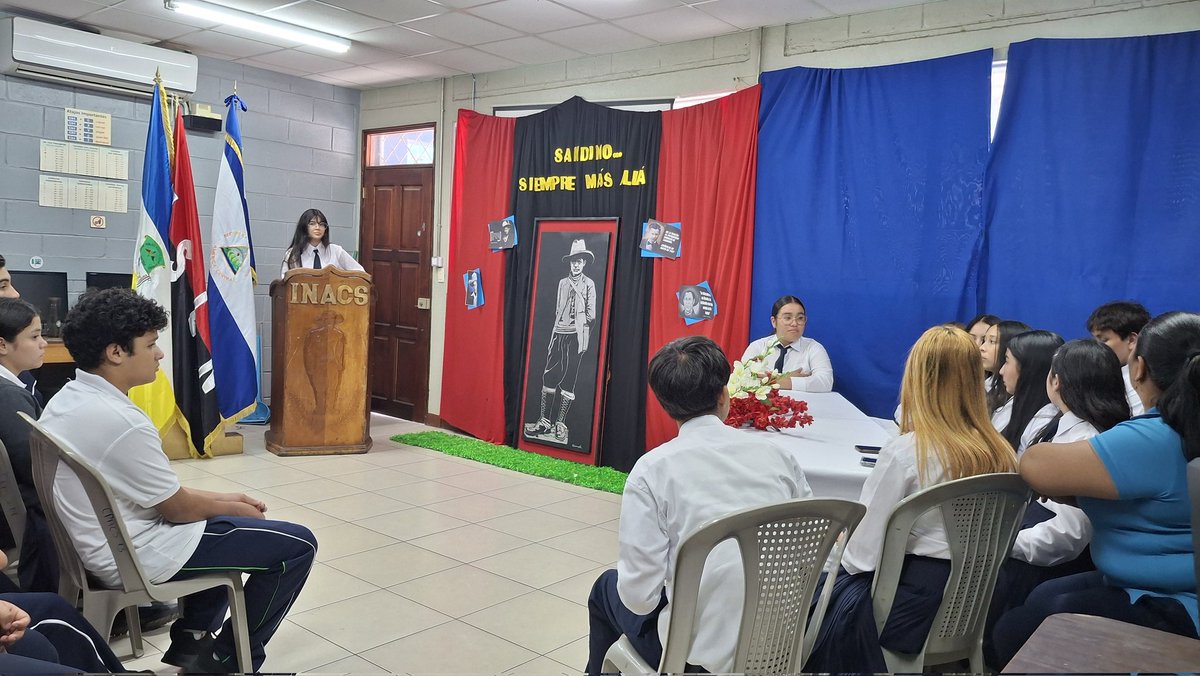 🇳🇮✨ Estudiantes de secundaria realizaron el Foro “El Legado de Sandino, Siempre Más Allá”, fortaleciendo el análisis, la reflexión y el compromiso con nuestra historia.
INACS Jinotega 
<a href="/minednicaragua/">Ministerio de Educación Nicaragua</a> 
#LegadoDeSandino