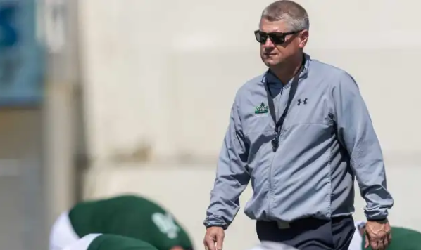 Sidelines - Ole Miss tweet media