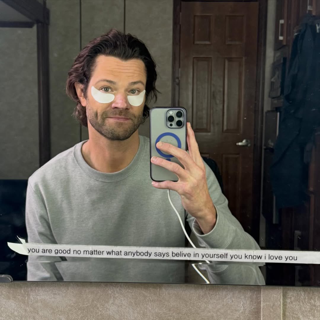 JarPad_Team's tweet photo. 📸 @jarpad Instagram Update (17. Feb 2026)

💬 "Two months later.... Back in the pool...
Can't wait to bring yall #GuardingStars
So much has happened in the last two months, and I felt all of the love and support. 🙏🏻🙏🏻🙏🏻🙏🏻
PLEASE remember that you, too, are worthy of love…... just how you are.
#CarryltForward

#JaredPadalecki #Jared_Updates