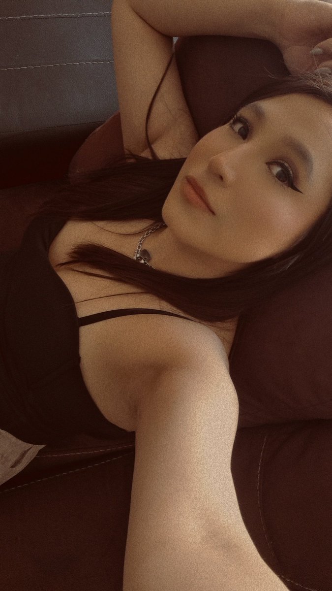 K A R E N tweet media