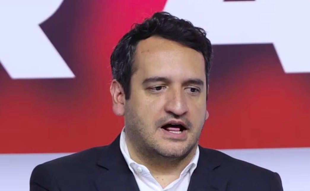 🔶#Politileaks | ¡Alerta en la 4T! Jesús Ramírez y ‘Andy’ están en la mira de EUA

👉 short.do/1-6G5S

Se prenden las alertas en Palacio Nacional tras las revelaciones periodísticas sobre morenistas de alto perfil, lo que generaría un nuevo huracán político.

Nos aseguran