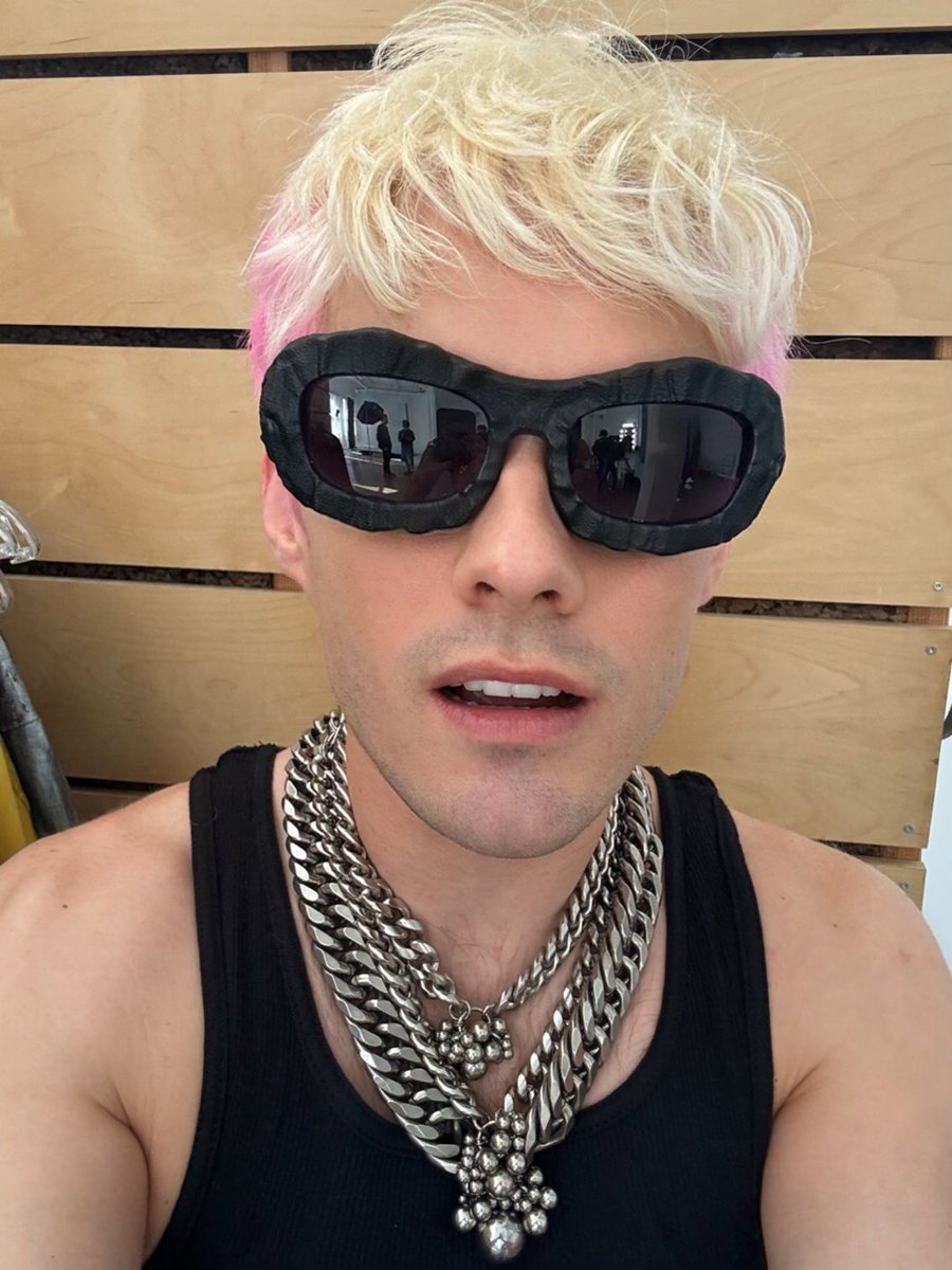 awsten's tweet photo. WYA? https://t.co/u7AWWURwzq